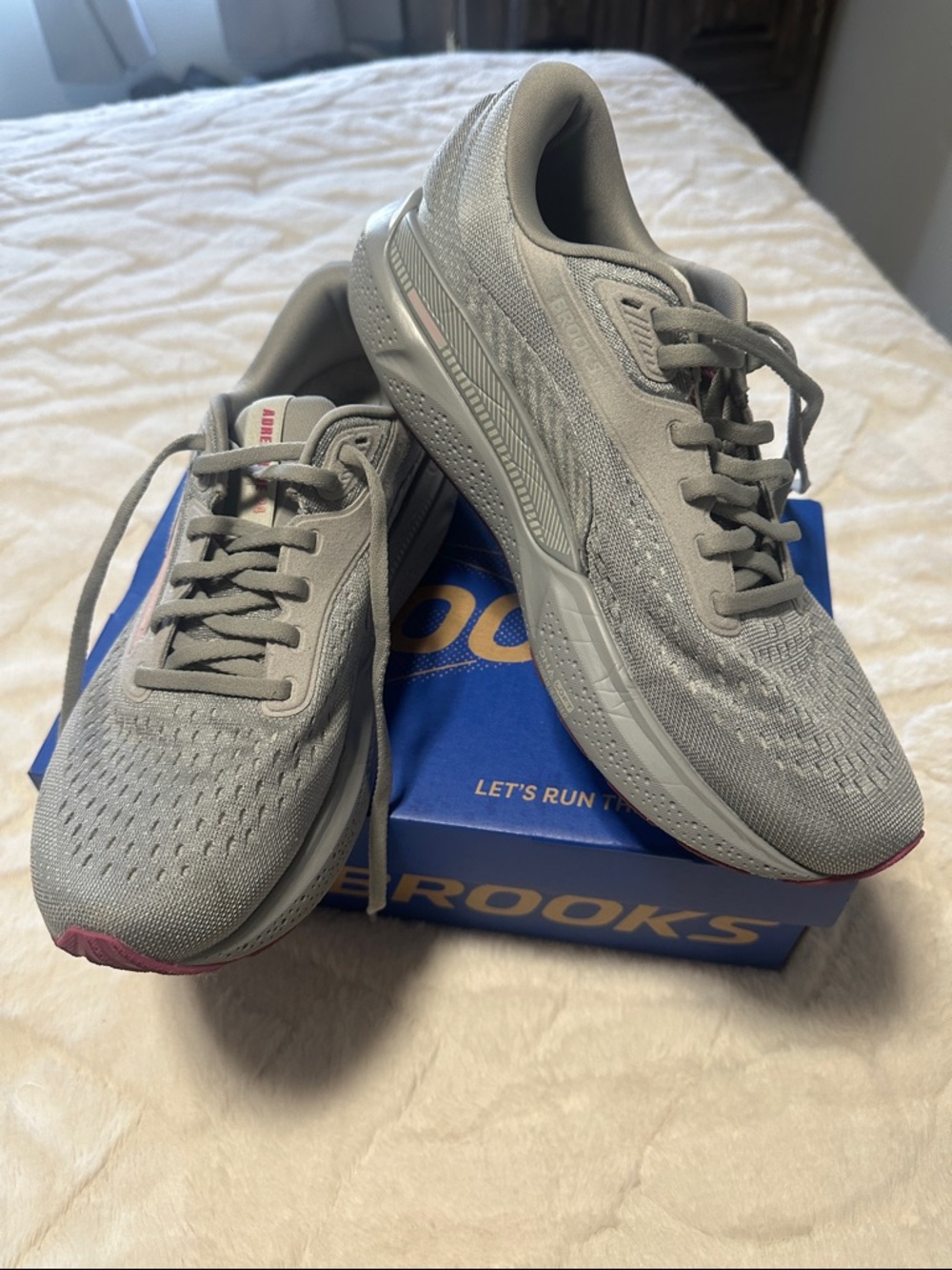 Brooks Adrenaline run/walk support Shoes